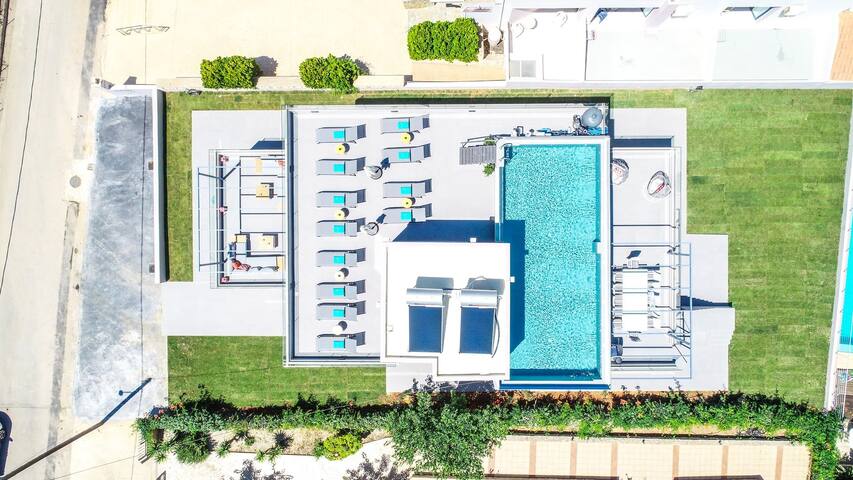 Naval villa-Panoramic villa with heated roof pool gallery image 3