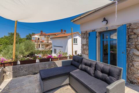 Holiday house Kuntenta with pool and jacuzzi
