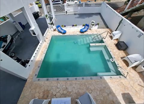 Private Beach house w/ generator & next to beach