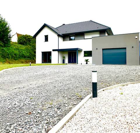 Villa Malou 190m2  ,near the sea