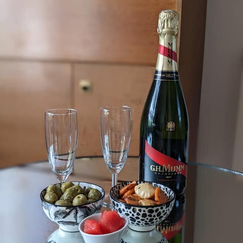 Top Airbnb: Apartment in the heart of Rouen in C.H.U.R. / Place Saint Marc / Martainville / Croix De Pierre / Saint Nicaise