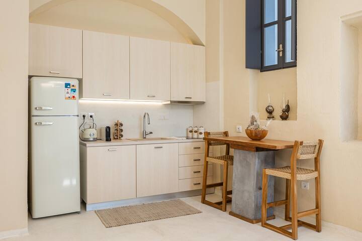 Afroessa Cave Kimolos gallery image 4