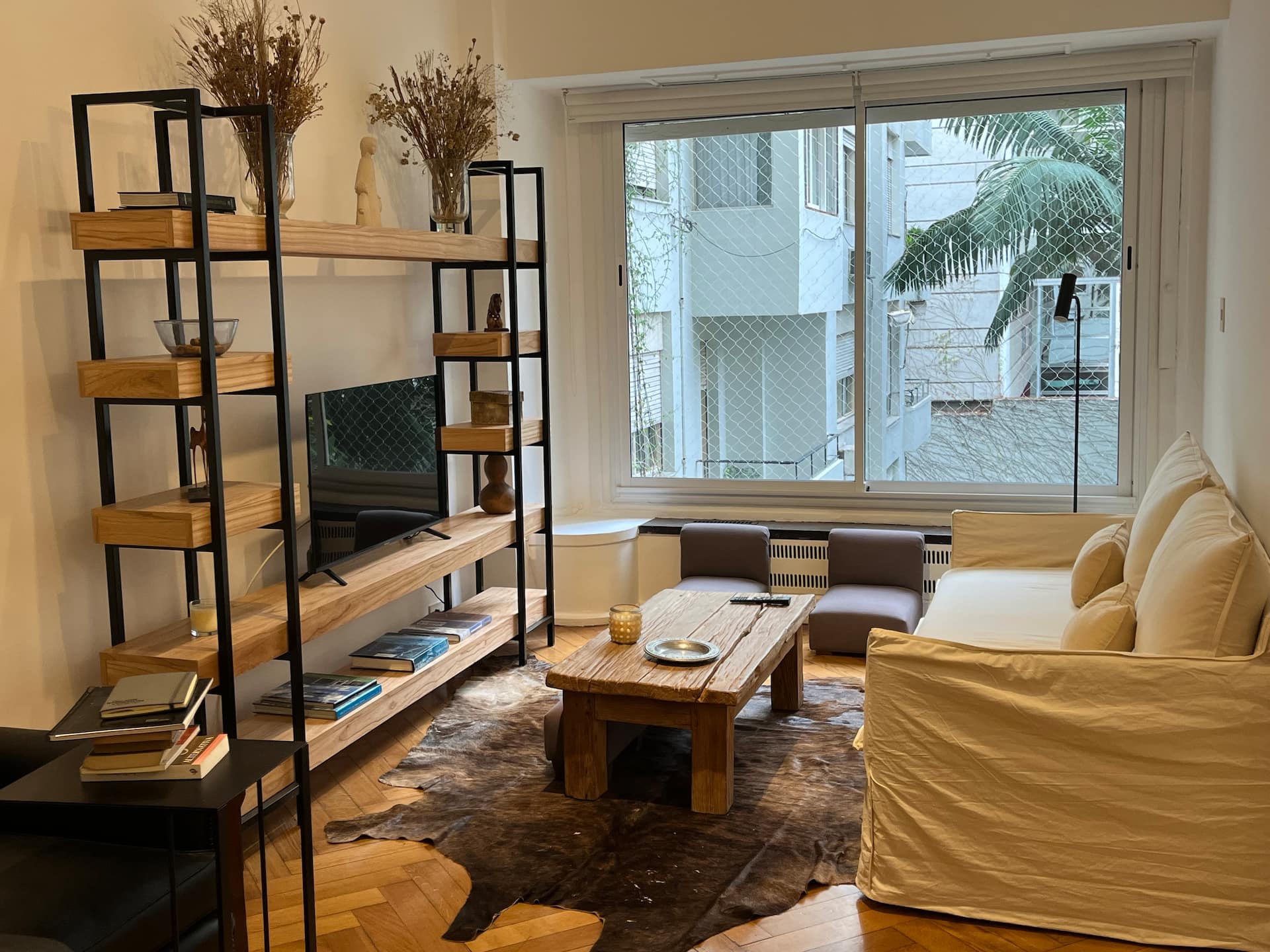 Four-bedroom apartment in Retiro in an Art Deco building