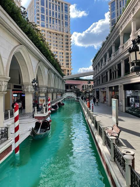 Venezia Mega Outlet,shopping mall,Istanbul,luxury1