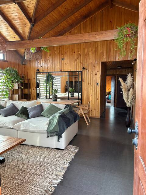 Casa de Ensueño in Melipeuco Near Conguillio!