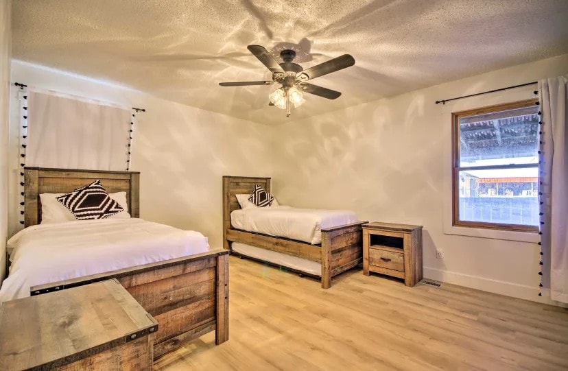 Спалня 3 /3 единични легла - основен етаж