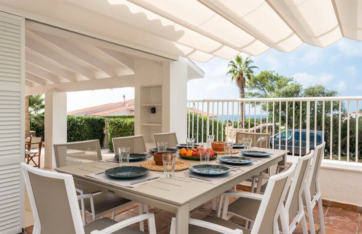 Pool villa with sea view gallery image 5