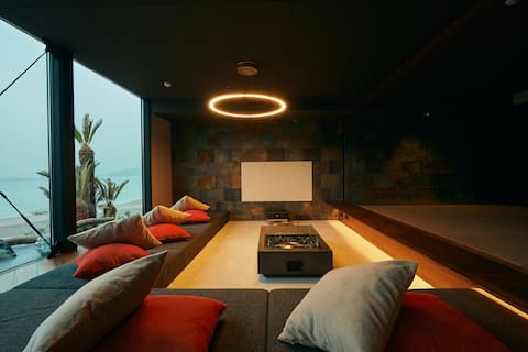 Private Villa”MOKURASU” Space connected to the sea