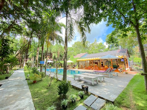 Haiyan Fu Guo Pool House Double Room 09