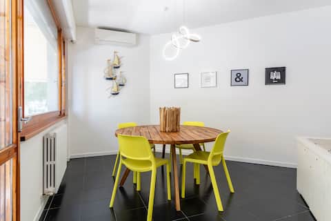 Livorno Sea View Flat W/ Balconies near the Beach!