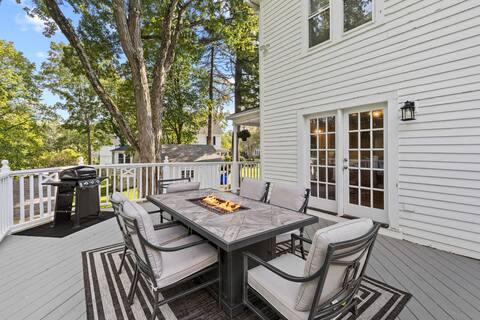 Prime West Hartford Center Location: Historic Gem