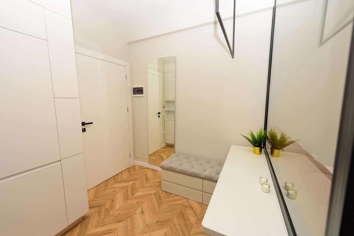 Listing 935326365785058524