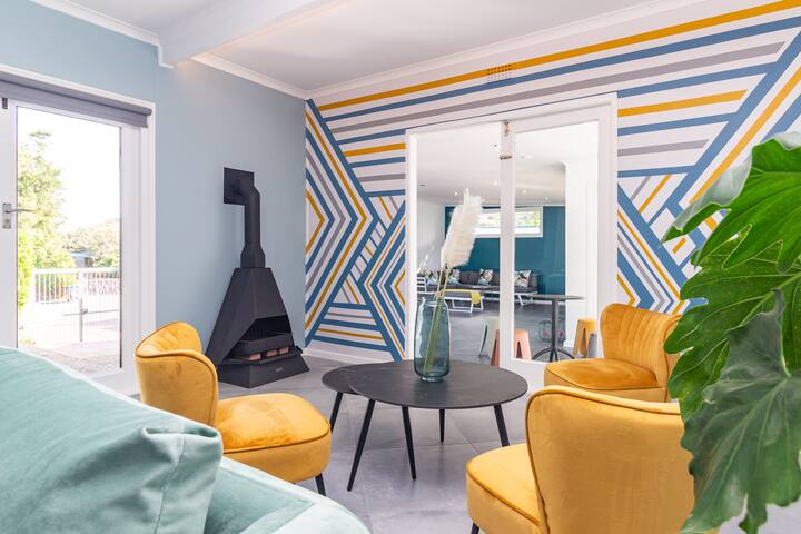 Relax with Family and Friends gallery image 2