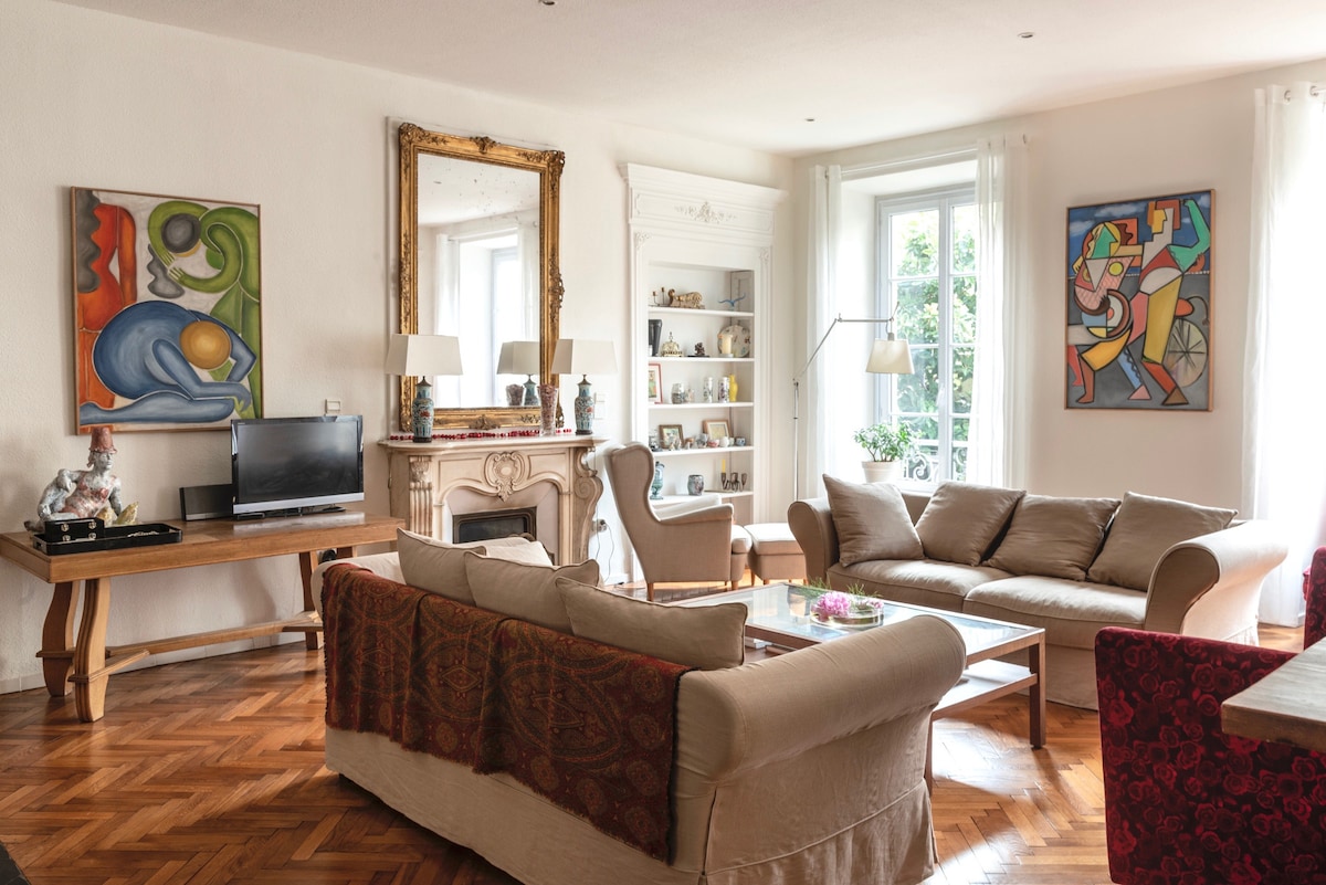 Successful Airbnb property: 2 en-suite bdrms, garden view, 200m beach, quiet in Jean Médecin