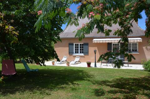 House with relaxation area