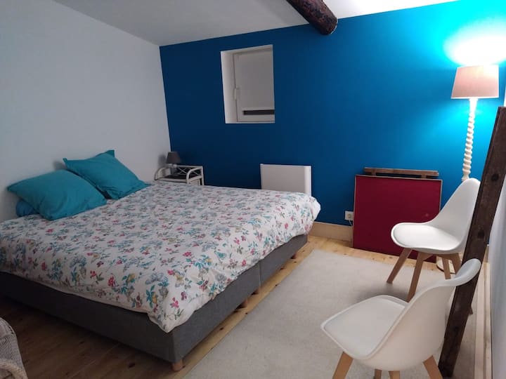 Bedroom 2 : 1 double bed or single beds