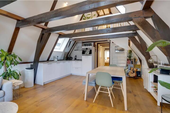 Unique 2 Bedroom Appartment in City Center gallery image 3