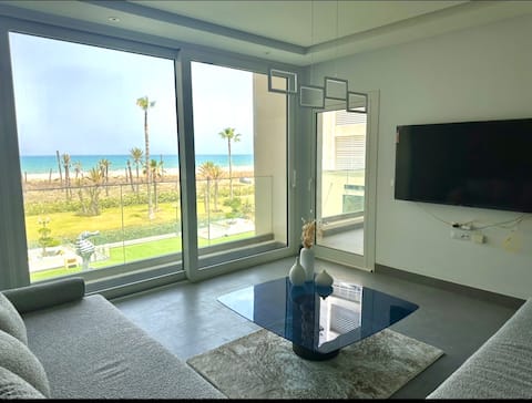 Cozy 3 bed -private beach acces