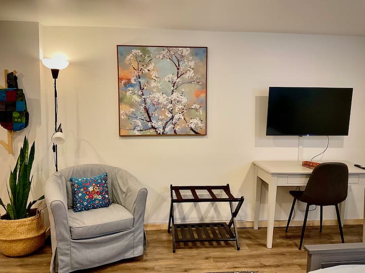 Lovely, Private Studio Minutes From Up/subway - Toronto