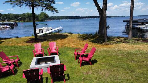 Wonderful new lake house getaway, pet friendly!