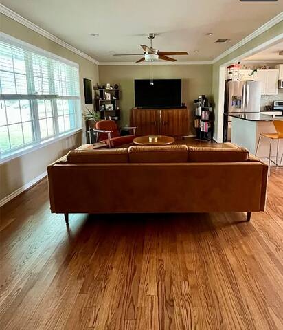 Great Centrally Located House gallery image 2