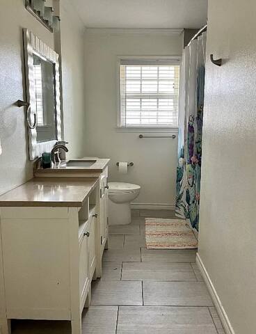 Great Centrally Located House gallery image 5