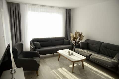 Central & Modern 3 bedroom new building