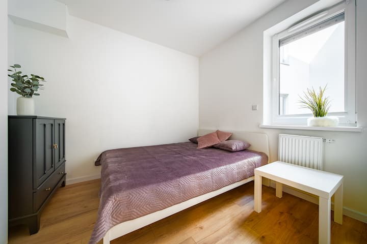 Спалня с двойно легло