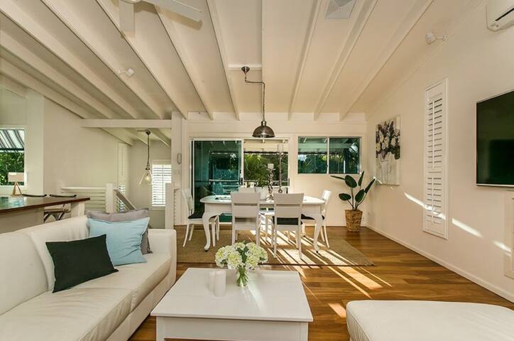 Beachfront Resort-Style Escape gallery image 5