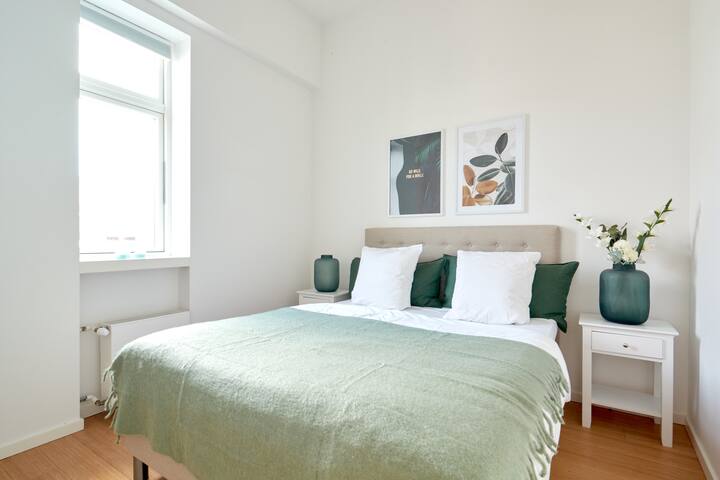 Top Location – Citycenter – Balcony gallery image 5