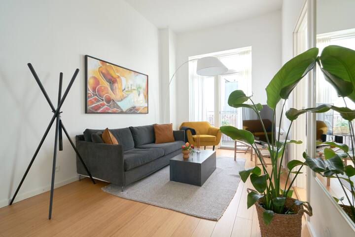 Top Location – Citycenter – Balcony gallery image 4