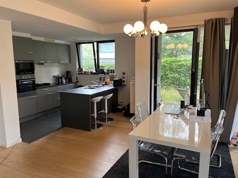 3 double beds with garden, close 2 Bxl center