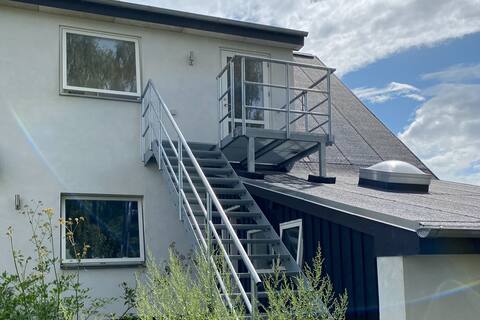 Self-employed upper floor