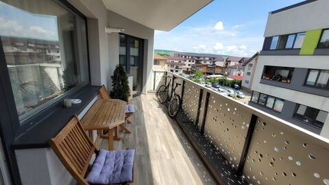 Apartament Untold