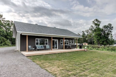 Sundown Haven Luxury Waterfront