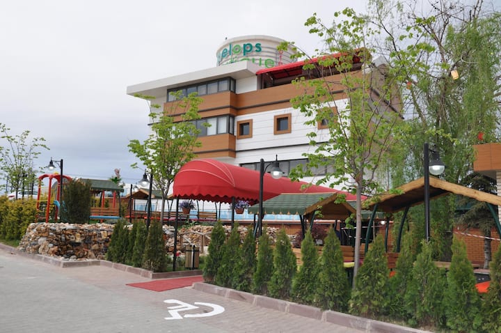 İNcek'te Göl Manzaralı Konaklama - Ankara