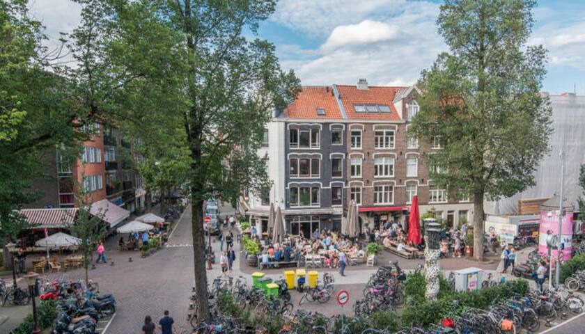 Groot mooi 2 etage loft met dakterras in De Pijp. gallery image 5