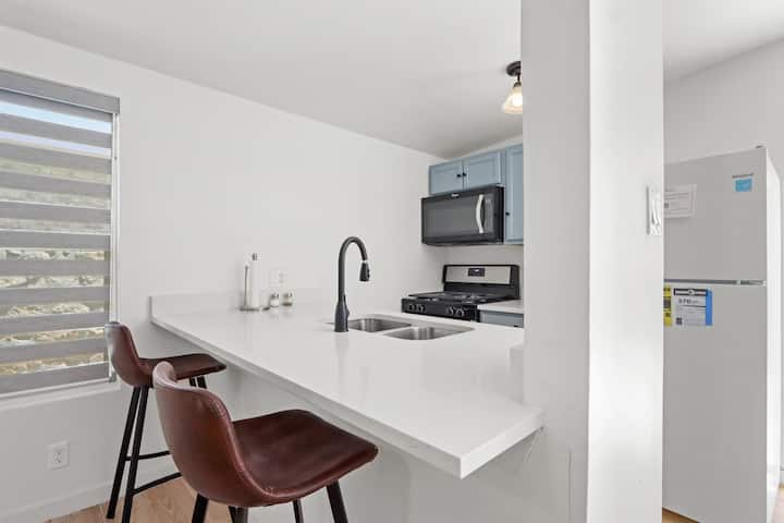 Recently Remodeled 2 Bedroom 1 Bath Westside Apt! - El Paso, TX