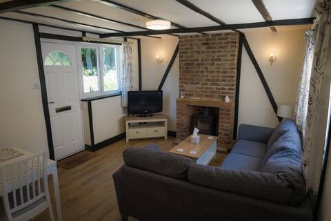 Top Airbnb: New Forest Cottage, a peaceful, charming haven in Hampshire