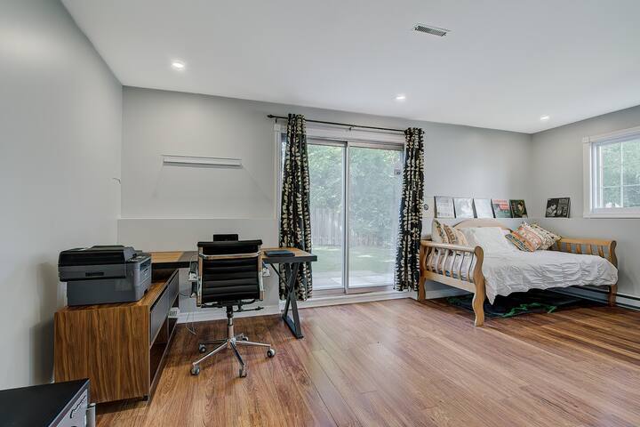 Beautiful 4 Bedroom Home gallery image 4