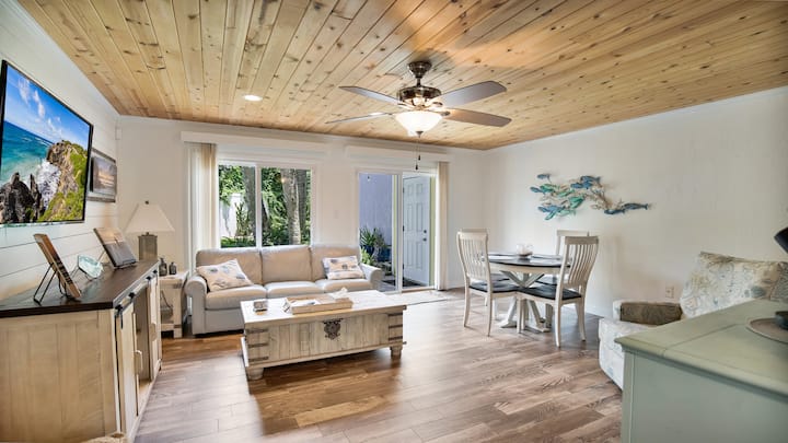 Beach Paradise Villa - New Smyrna Beach, FL