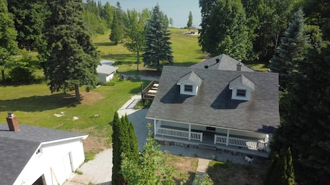 Waterfront farmhouse cottage