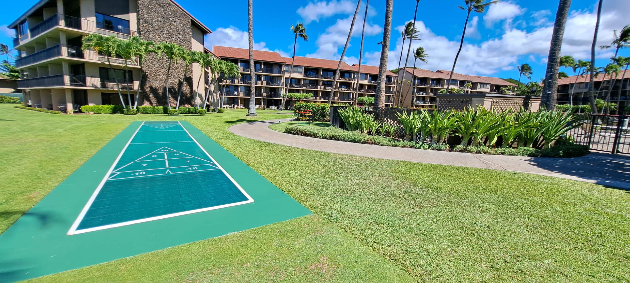 Condo in Lahaina · ★4.99 · 1 bedroom · 2 beds · 1 bath - Image 27