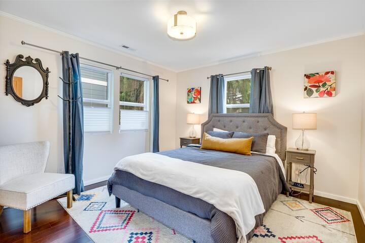 3 bd w/ Lake View – $0 Clean Fee gallery image 4