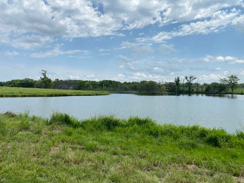 Baldwin City's Tallgrass  lodge