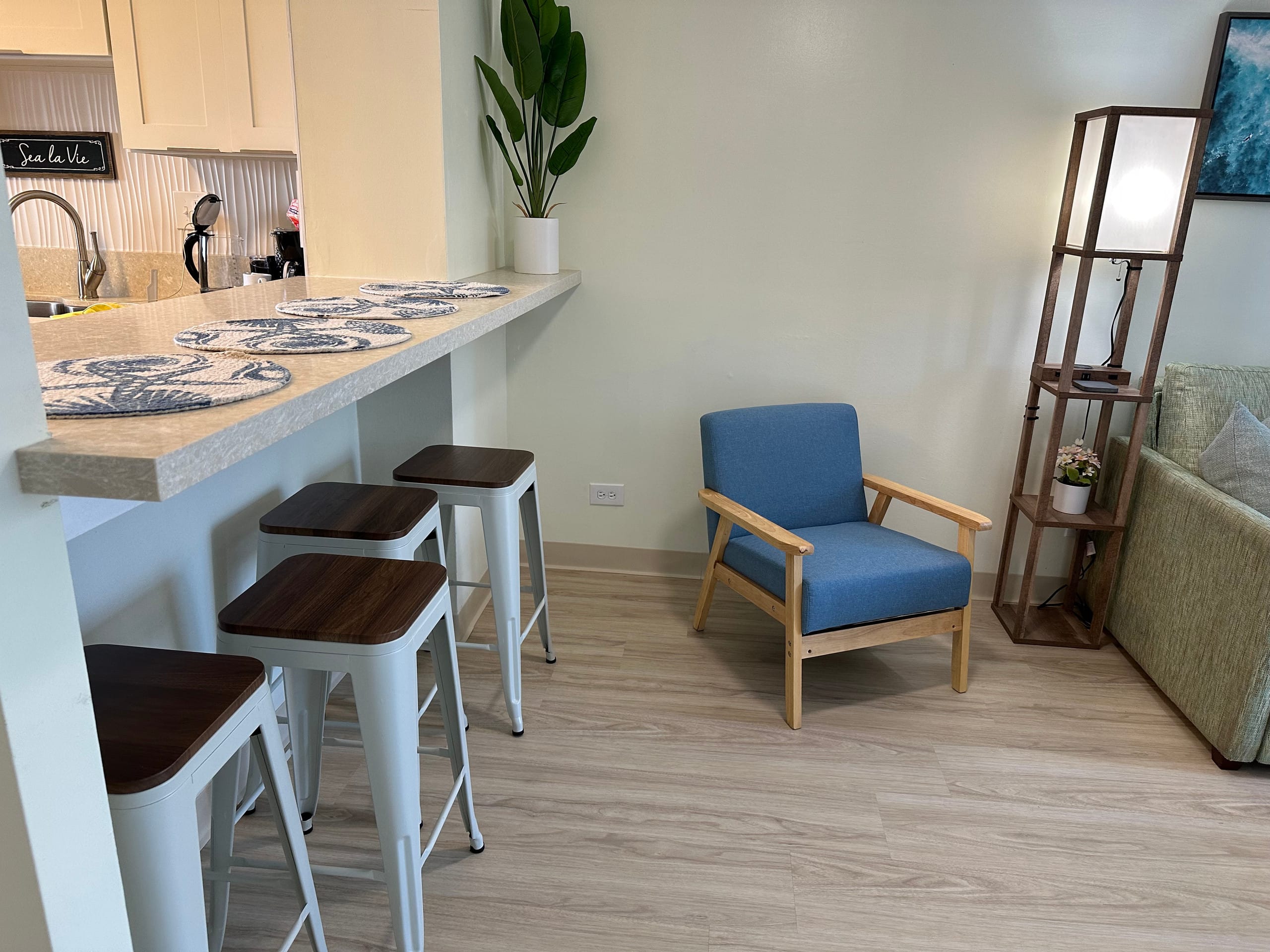 2 bedroom Waikiki apt sleeps 6 free parking - Image 7