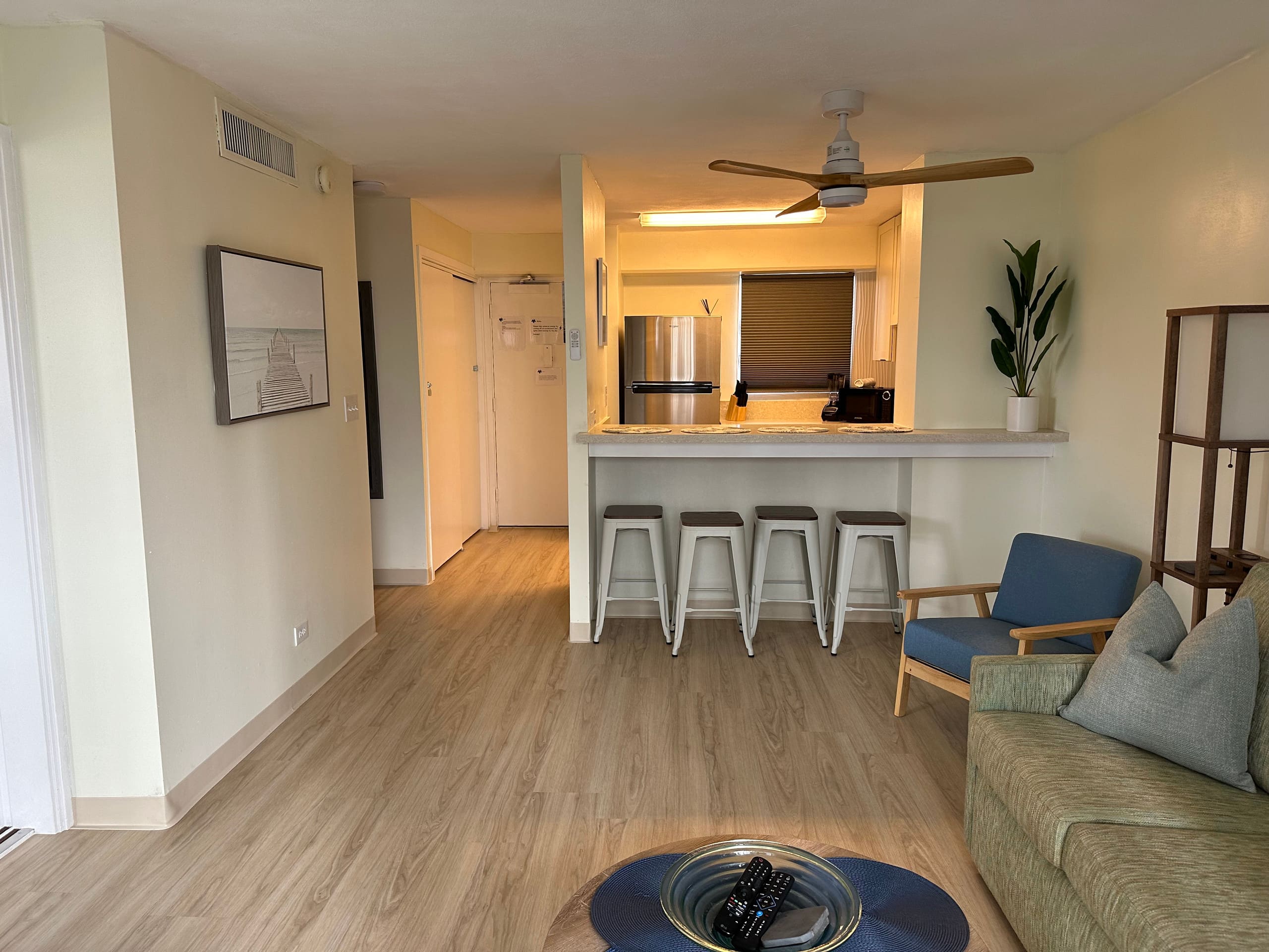 2 bedroom Waikiki apt sleeps 6 free parking - Image 4