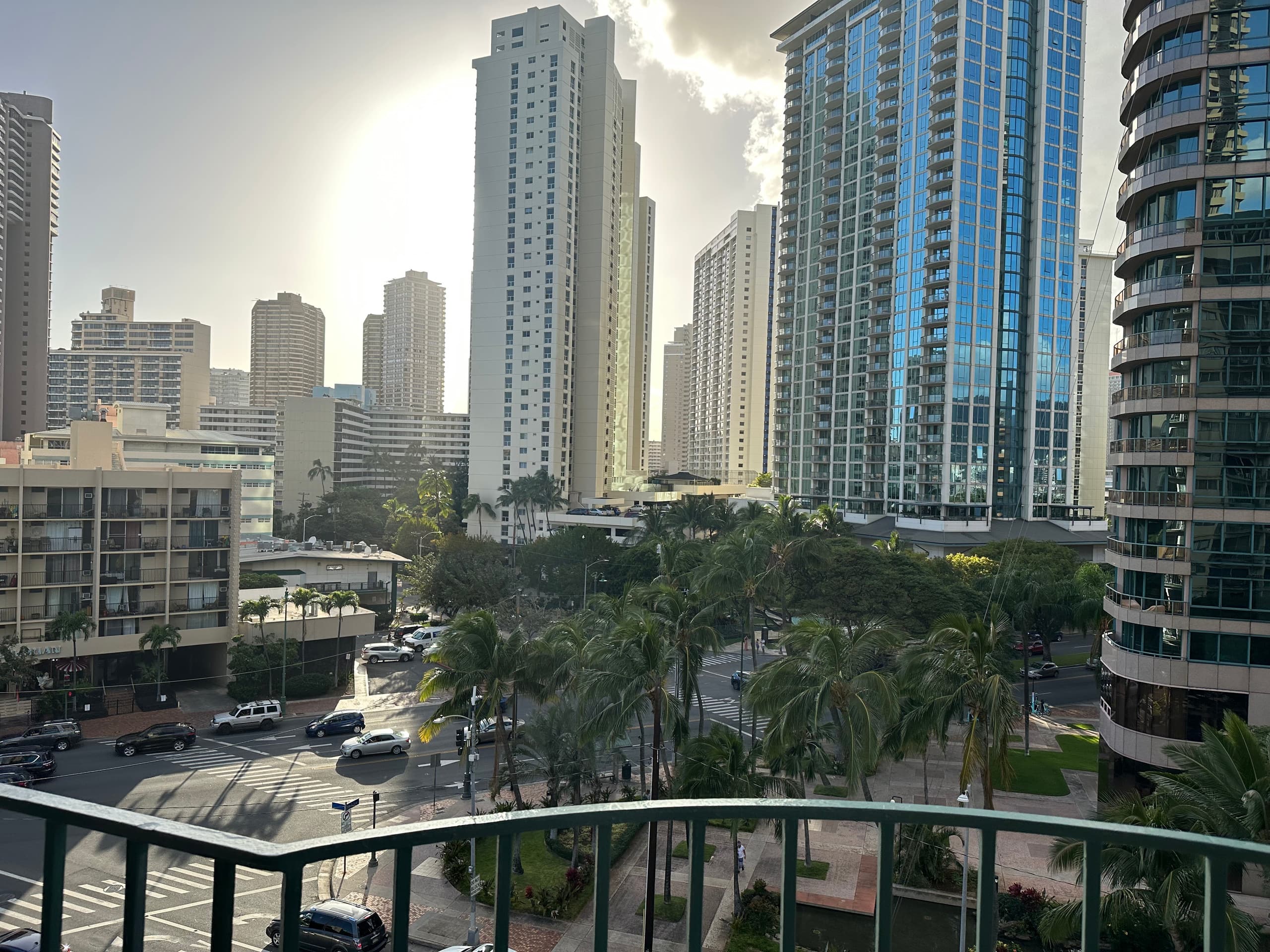 2 bedroom Waikiki apt sleeps 6 free parking - Image 22
