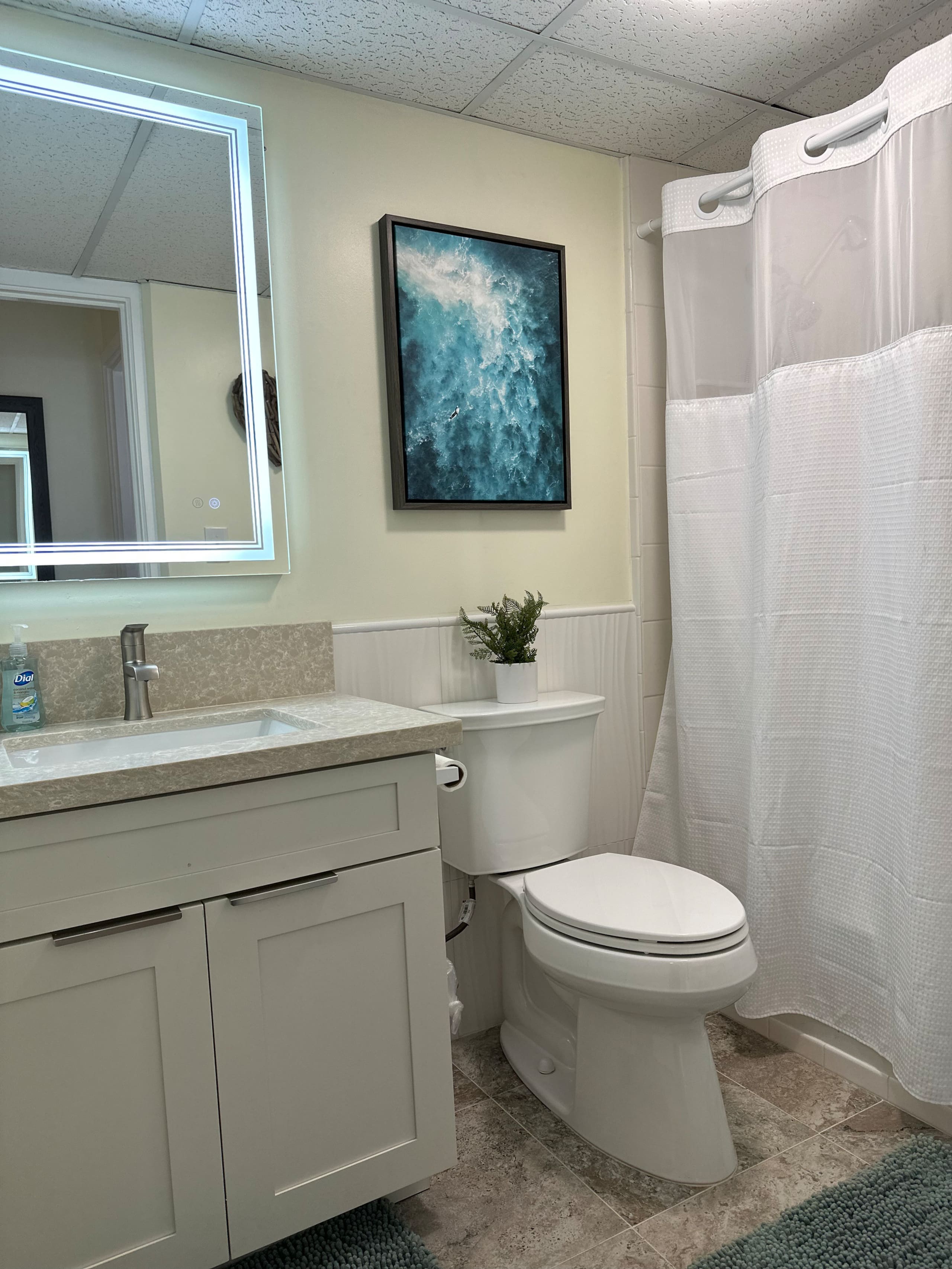 2 bedroom Waikiki apt sleeps 6 free parking - Image 15