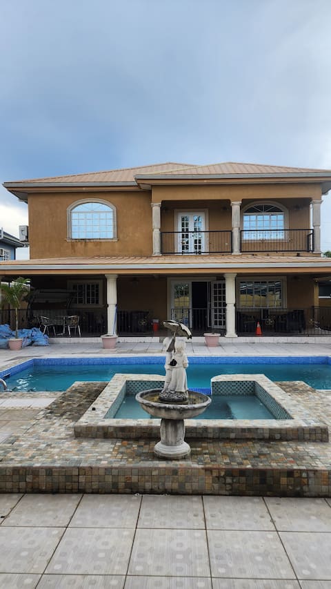 Point Manor